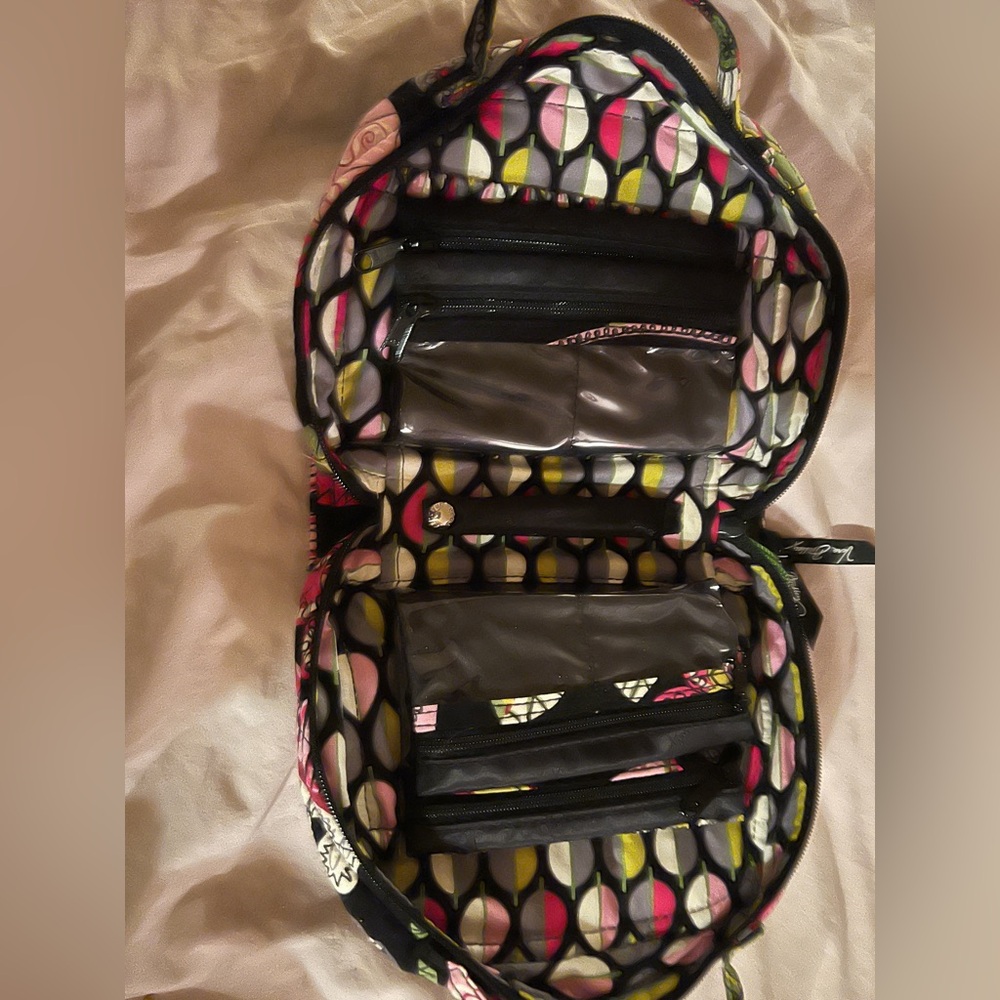 Vera Bradley Moon BloomsTravel Organizer Retail
store NWT Black Pink Flowers - Picture 3 of 7